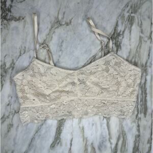 UO SPARKLE AND FADE Urban Outfitters Floral Lace Bralette Brami Cream Size Small